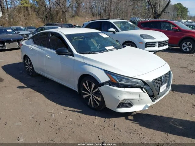 2022 nissan altima