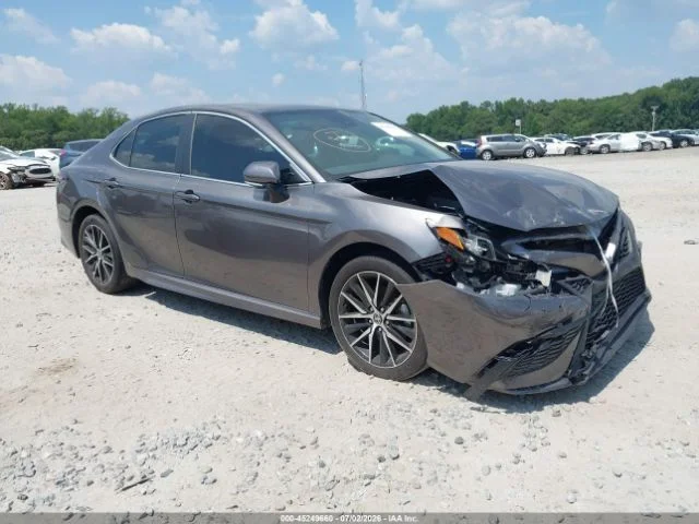 2024 TOYOTA CAMRY